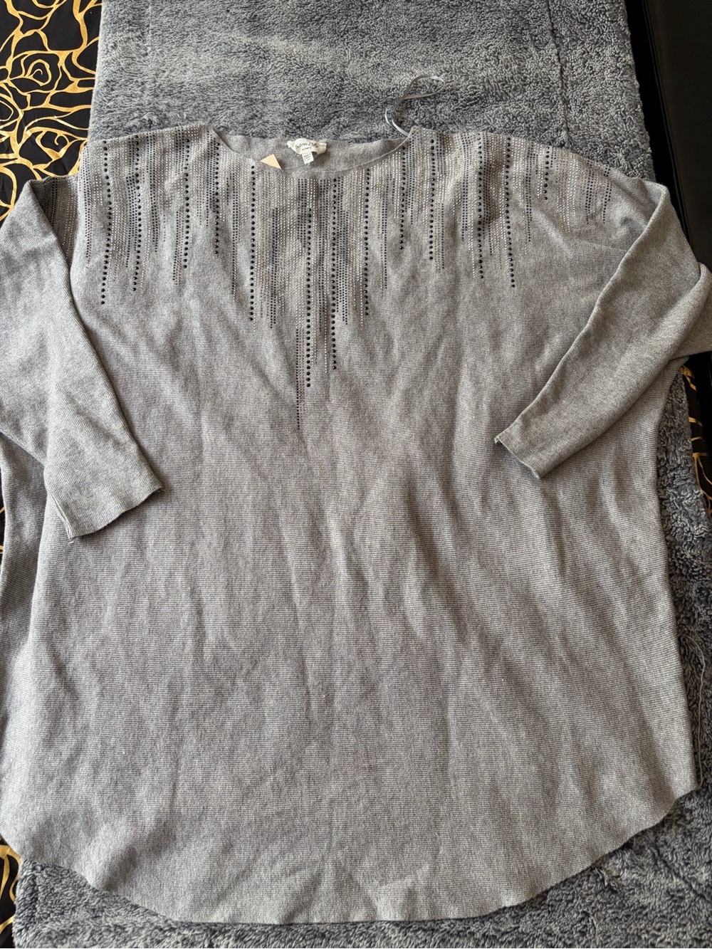 Sweater Subcategory Classification - Picture 7 of 9